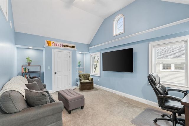 3 Summer St, Topsfield, MA 01983