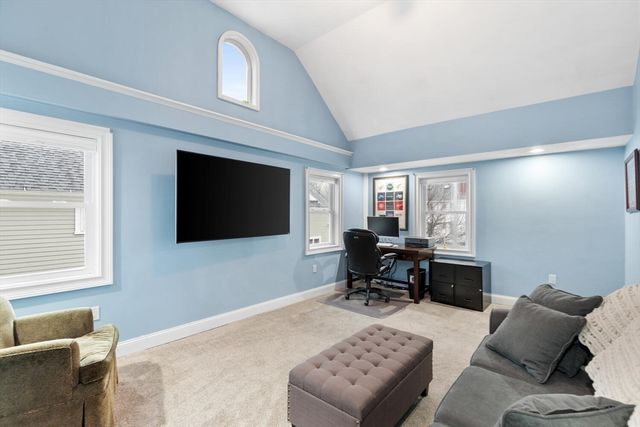 3 Summer St, Topsfield, MA 01983