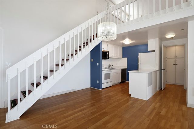607 S Prospect 306, Redondo Beach, CA 90277