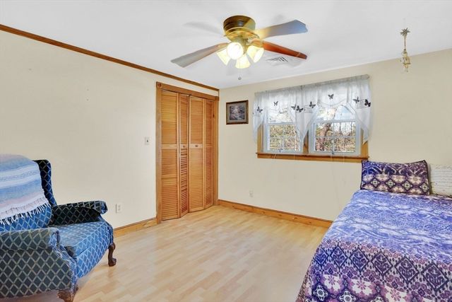 420 West St, Ludlow, MA 01056