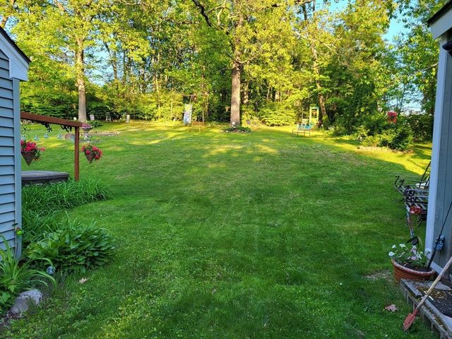 420 West St, Ludlow, MA 01056