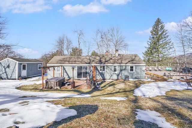 420 West St, Ludlow, MA 01056