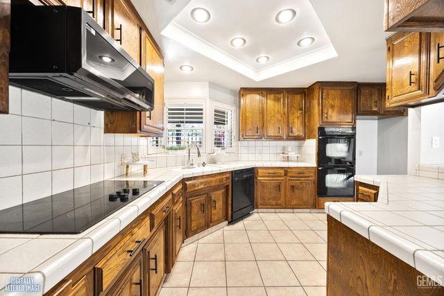 7613 Eastlorne Court, Bakersfield, CA 93309
