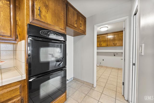 7613 Eastlorne Court, Bakersfield, CA 93309