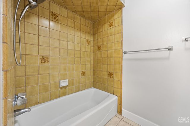 7613 Eastlorne Court, Bakersfield, CA 93309