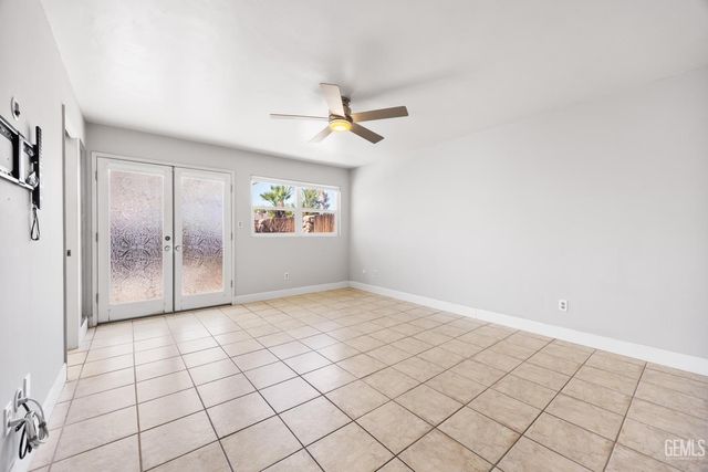7613 Eastlorne Court, Bakersfield, CA 93309