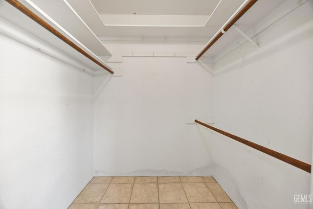 7613 Eastlorne Court, Bakersfield, CA 93309