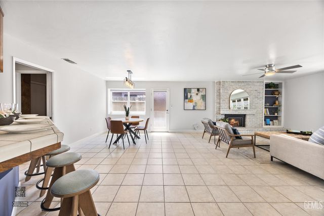 7613 Eastlorne Court, Bakersfield, CA 93309