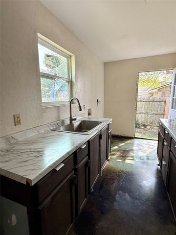 1012 Speegle Road, Woodway, TX 76712