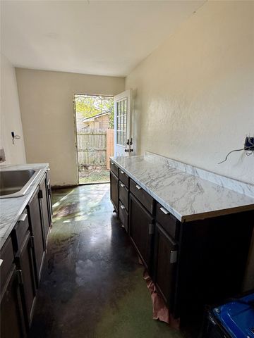 1012 Speegle Road, Woodway, TX 76712