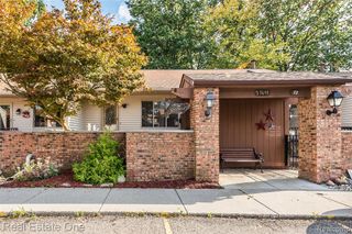 25691 Lexington Drive 3, South Lyon, MI 48178