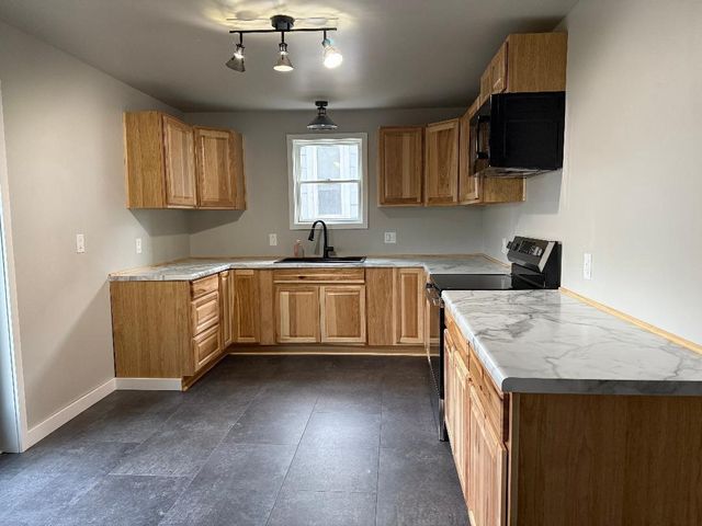 1008 E 3rd Ave, Ashland, WI 54806