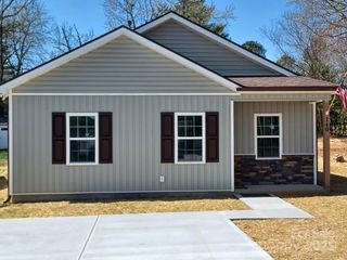 140 Swimmers Lane, Salisbury, NC 28146
