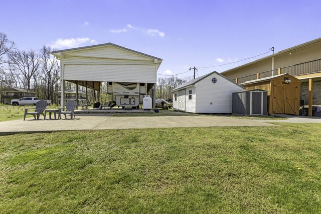 1467 Chapmansboro Rd, Chapmansboro, TN 37035