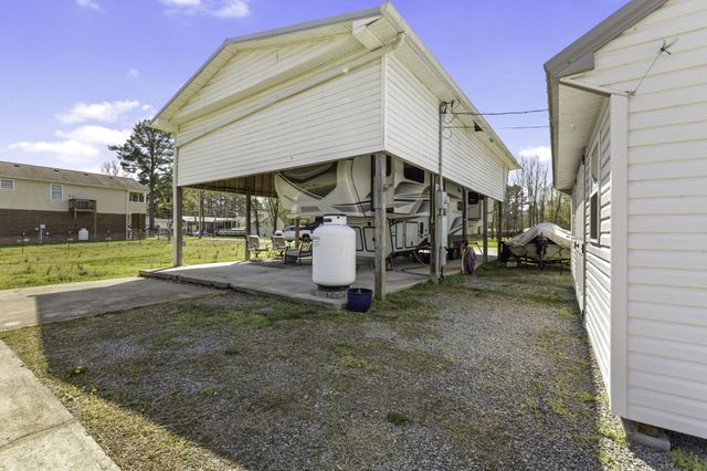 1467 Chapmansboro Rd, Chapmansboro, TN 37035