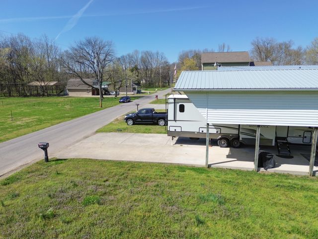 1467 Chapmansboro Rd, Chapmansboro, TN 37035