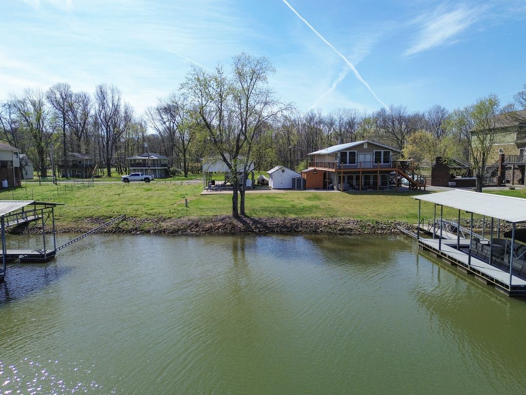 1467 Chapmansboro Rd, Chapmansboro, TN 37035