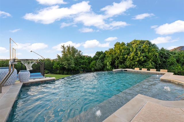 2001 Long Bow DR, Leander, TX 78641