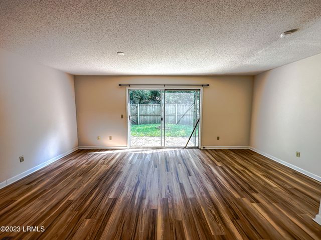 900 Brotherhood Rd Apt G4, Beaufort, SC 29902