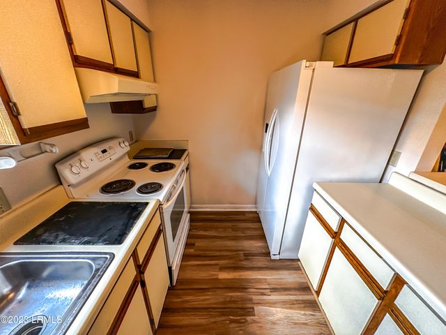 900 Brotherhood Rd Apt G4, Beaufort, SC 29902