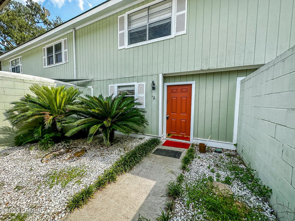 900 Brotherhood Rd Apt G4, Beaufort, SC 29902