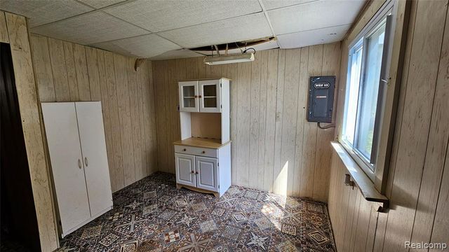 10250 Buhl Drive, Pinckney, MI 48143