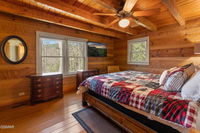 409 Matterhorn Drive, Gatlinburg, TN 37738