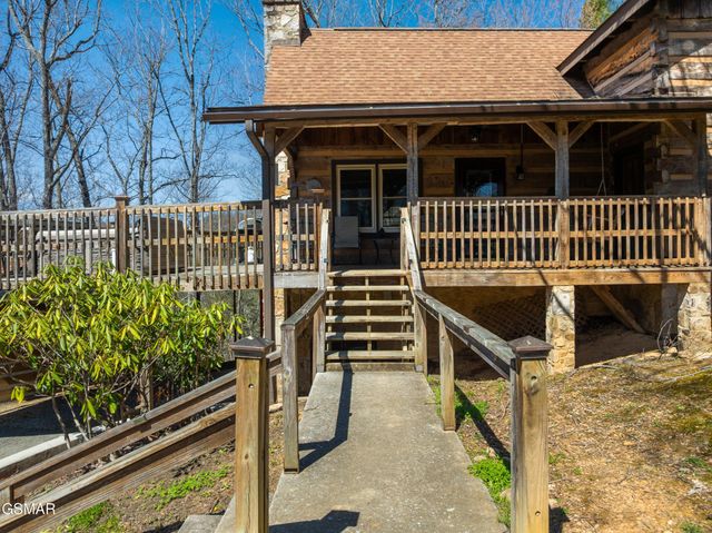 409 Matterhorn Drive, Gatlinburg, TN 37738