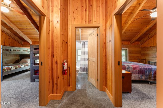 409 Matterhorn Drive, Gatlinburg, TN 37738