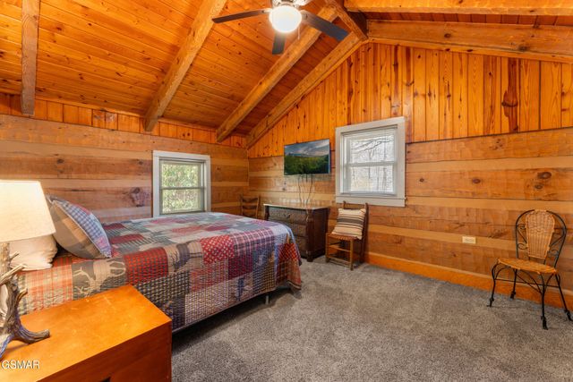 409 Matterhorn Drive, Gatlinburg, TN 37738