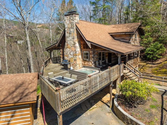 409 Matterhorn Drive, Gatlinburg, TN 37738