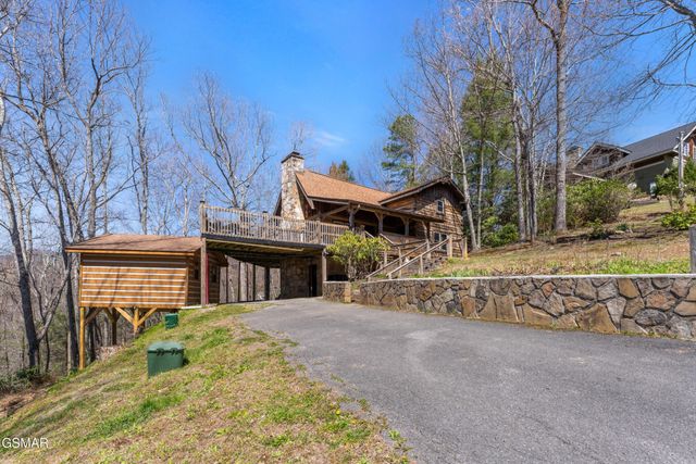 409 Matterhorn Drive, Gatlinburg, TN 37738