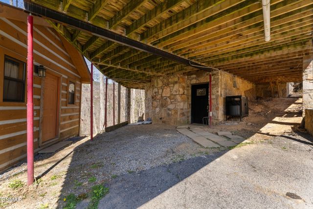 409 Matterhorn Drive, Gatlinburg, TN 37738