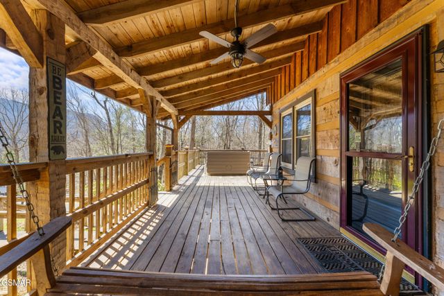 409 Matterhorn Drive, Gatlinburg, TN 37738