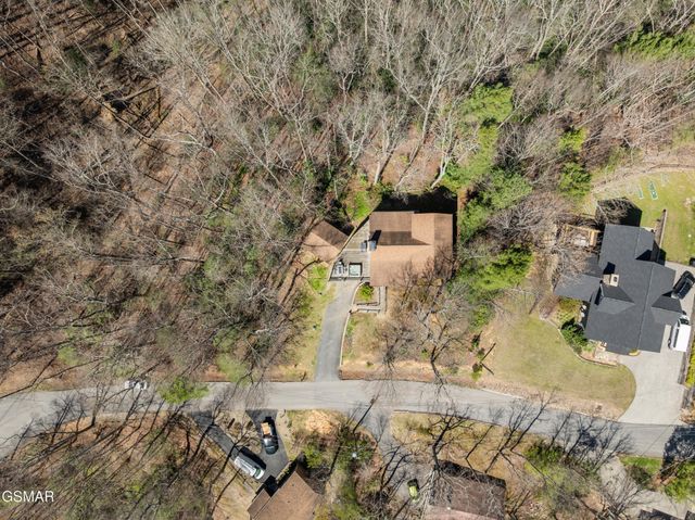 409 Matterhorn Drive, Gatlinburg, TN 37738