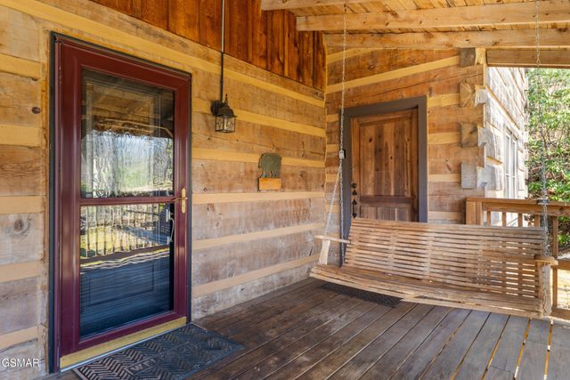 409 Matterhorn Drive, Gatlinburg, TN 37738
