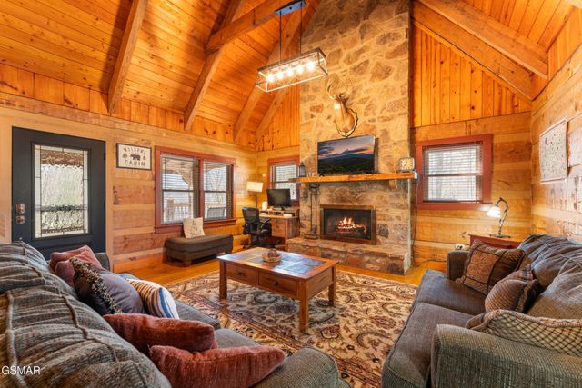 409 Matterhorn Drive, Gatlinburg, TN 37738
