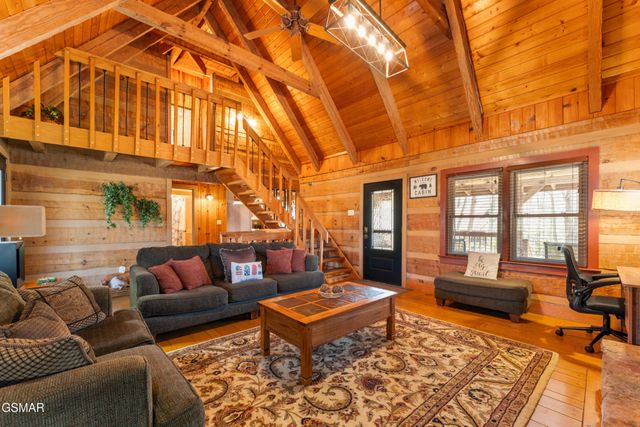 409 Matterhorn Drive, Gatlinburg, TN 37738