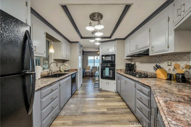 9859 Crestview Drive, Clearlake, CA 95422