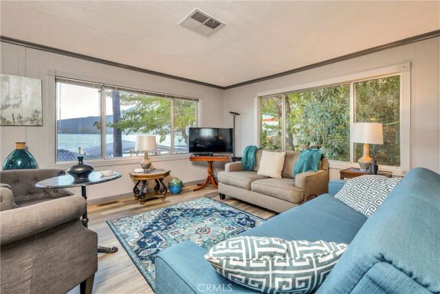 9859 Crestview Drive, Clearlake, CA 95422