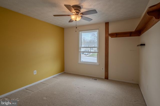 8802 GOLDEN TREE LN, Baltimore, MD 21221