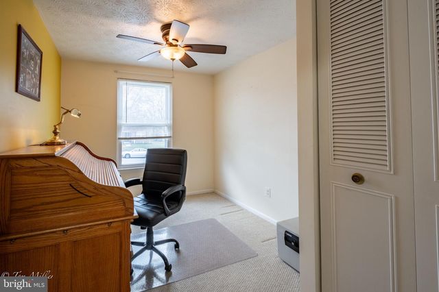 8802 GOLDEN TREE LN, Baltimore, MD 21221