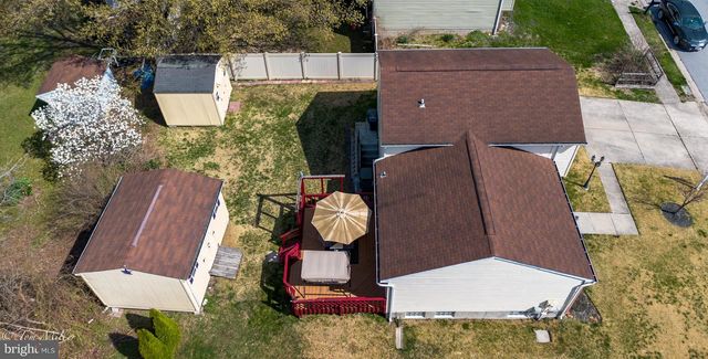 8802 GOLDEN TREE LN, Baltimore, MD 21221