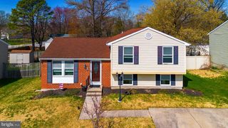 8802 GOLDEN TREE LN, Baltimore, MD 21221