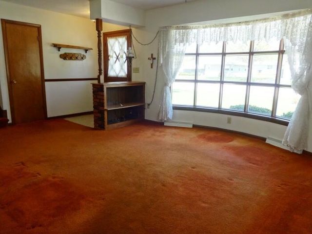 615 Rohda DRIVE, Waterford, WI 53185