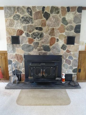 615 Rohda DRIVE, Waterford, WI 53185