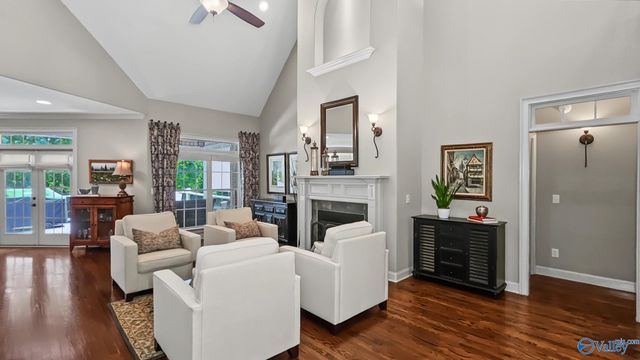 10 Bluff View Drive SE, Huntsville, AL 35803
