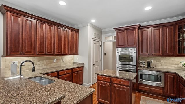 10 Bluff View Drive SE, Huntsville, AL 35803