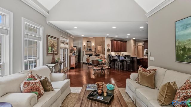 10 Bluff View Drive SE, Huntsville, AL 35803