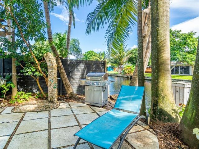 1930 NW 32nd Ct, Oakland Park, FL 33309